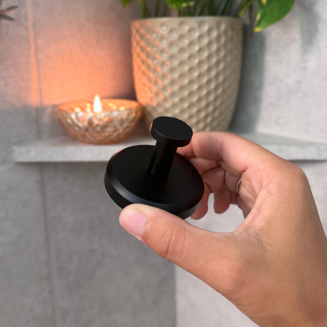 Suction Hook with 15-Pound Weight Capacity for Smooth Surfaces
