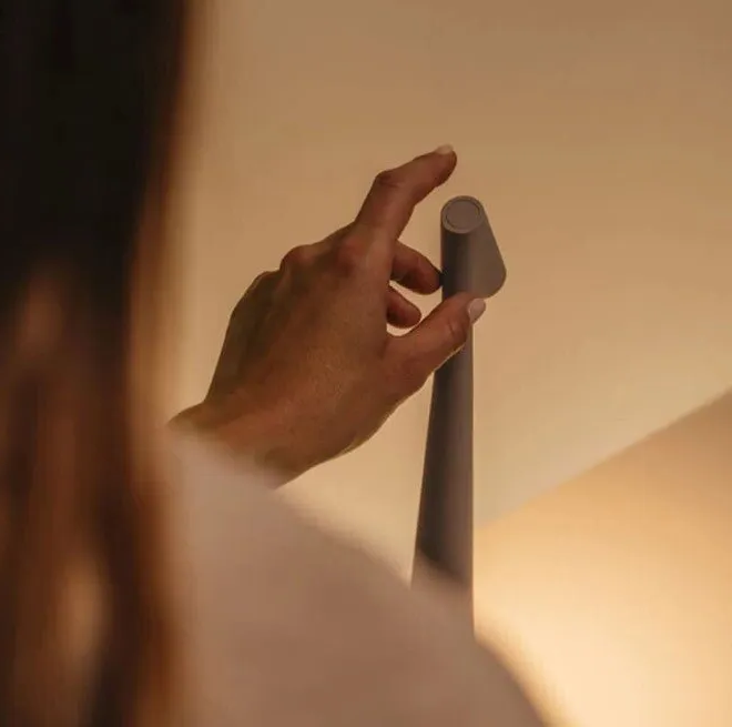 Wireless Table Lamp with Adjustable Color Temperature and Three Brightness Levels