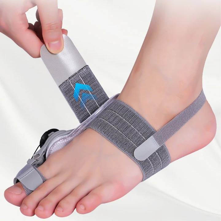 Bunion Corrector with Hinge Joint and Adjustable Knob for Universal Foot Sizes